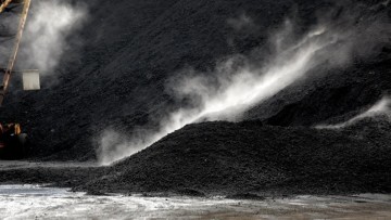 Il coke da petrolio e’ rifiuto o combustibile?