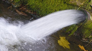 Acque meteoriche di dilavamento o reflui industriali? La Cassazione chiarisce
