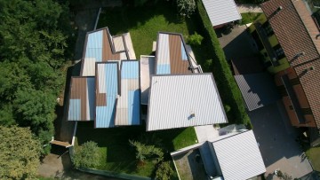 Se la copertura strizza l’occhio a Google Maps