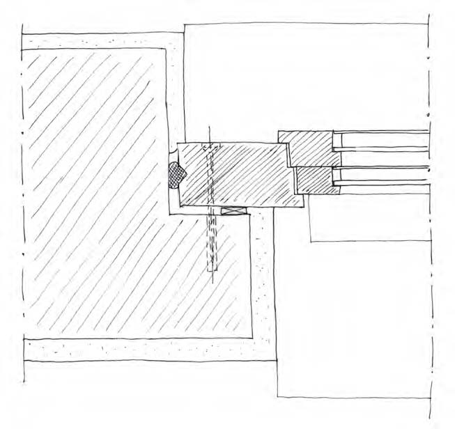 Sezione orizzontale dell’attacco murario di una finestra a battente con doppio telaio mobile. Il telaio mobile interno fa battuta sul telaio mobile esterno. Legenda: 1. intonaco; 2. sigillatura; 3. sigillatura su sottofondo; 4. telaio mobile esterno con vetrazione singola; 5. telaio mobile interno con vetrazioni singola