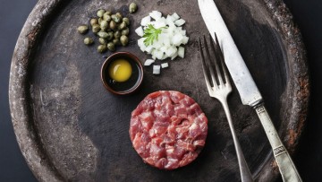 Sicurezza alimentare: le tre fasi HACCP per la lavorazione della carne cruda