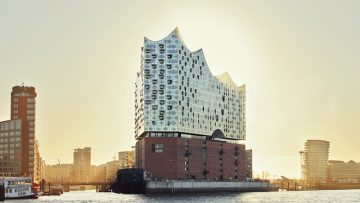 La Elbphilarmonie di Herzog & de Meuron ad Amburgo verso l’apertura