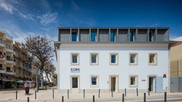 Rinnovamenti edilizi: il Conii Hostel a Quarteira