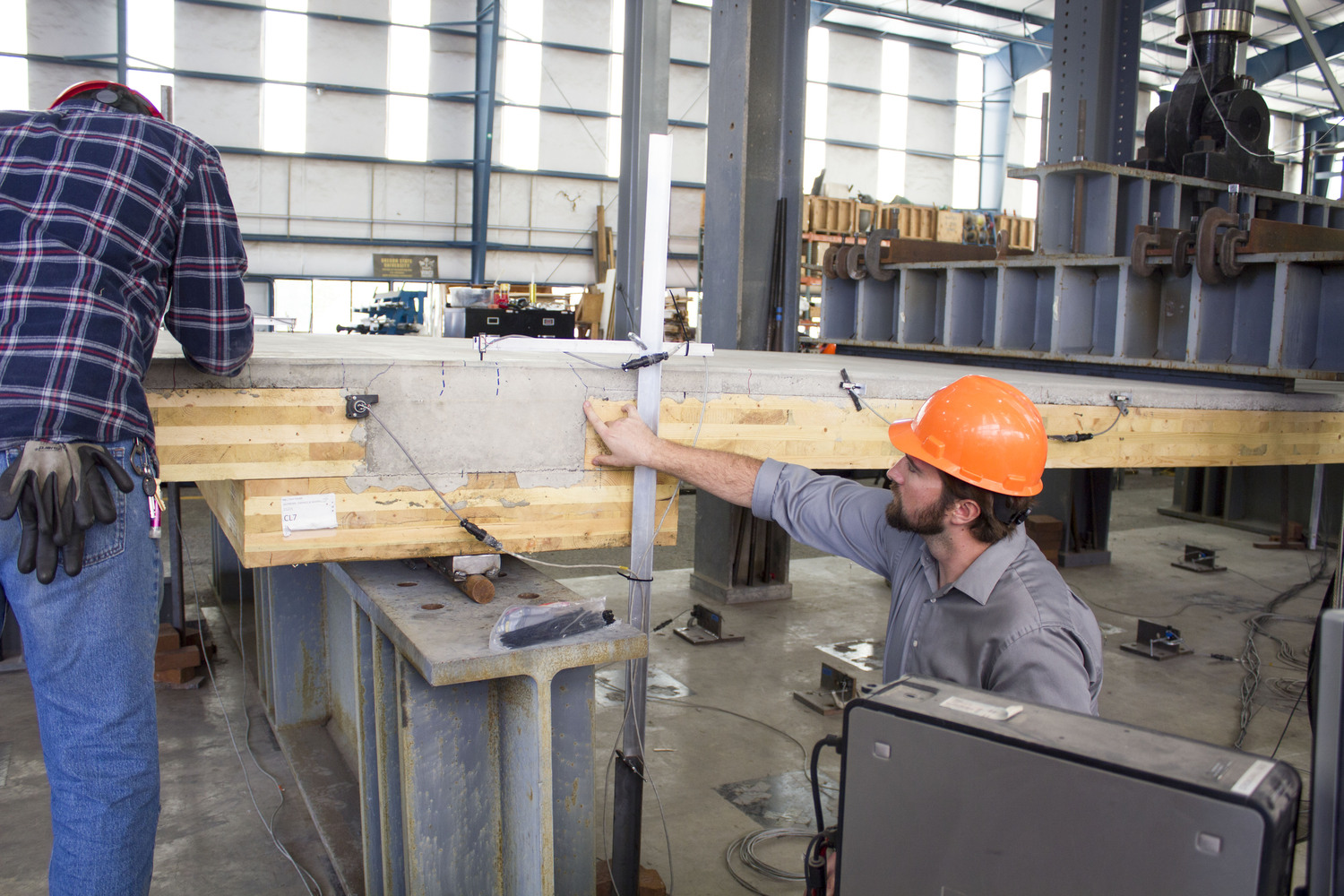 Timber Tower - prove di carico 3 © SOM