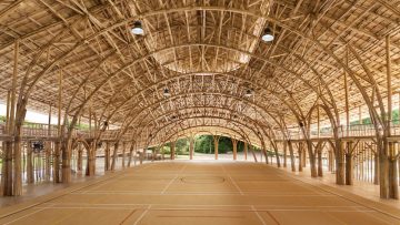 Strutture in bambù: il prefabbricato per lo sport di una scuola buddista in Thailandia