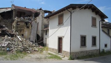 Ricognizioni post-terremoto: il comportamento delle murature POROTON®