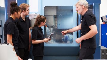 Apprendistato di alta formazione e ricerca a ingegneria: come funziona, chi lo fa, quali sono i vantaggi