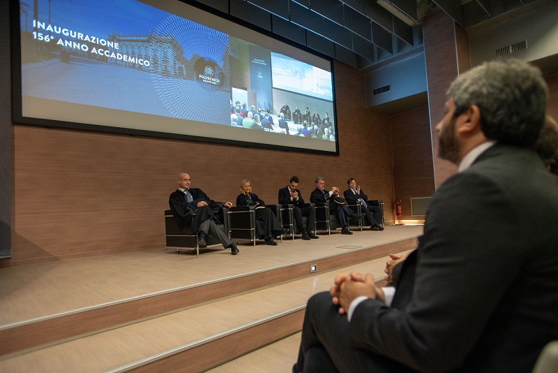 Un momento dell'Inaugurazione del 156° Anno Accademico del Politecnico di Milano foto di Matteo Bergamini, © Lab Immagine Design POLIMI (progettazione, produzione e gestione di prodotti comunicativi) Dipartimento di DESIGN, Politecnico di Milano – 02-2399.7805/06 - labimmagine-design@polimi.it