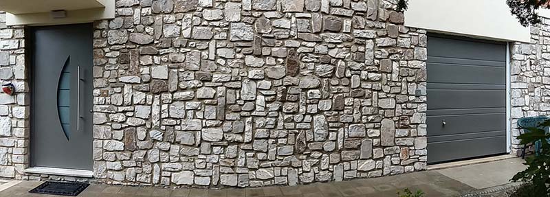 Automazione e sicurezza nelle soluzioni Hormann scelte per una villa a Grosseto