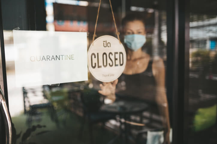 Esercizi pubblici e Covid-19: il plexiglas come soluzione?