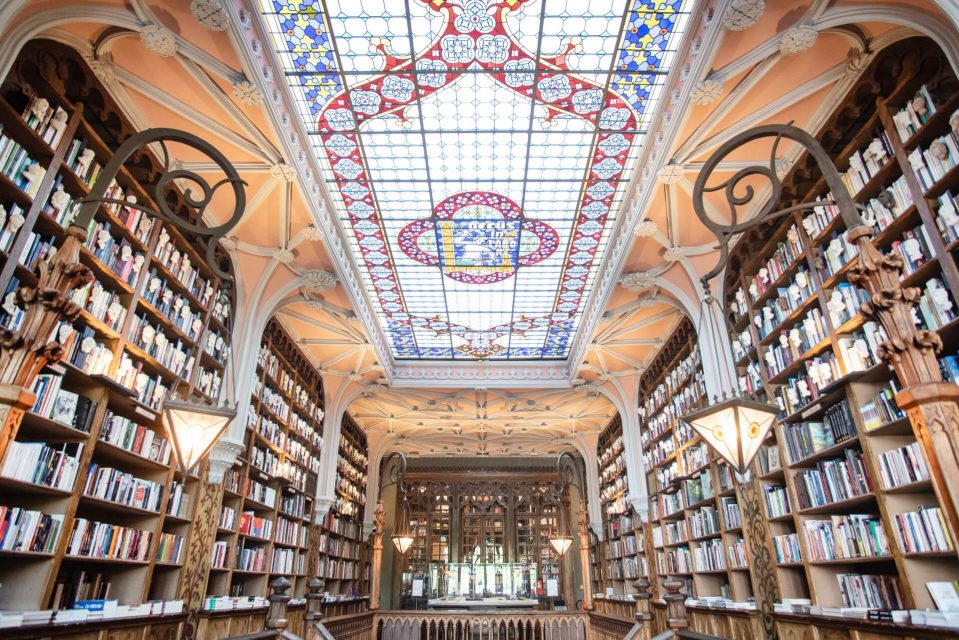 La magia della libreria Lello e Irmão di Porto (in cui si paga il