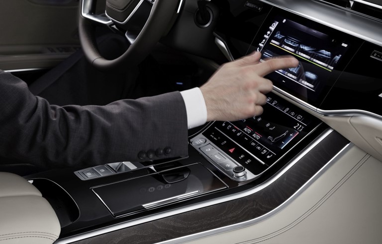 La navigazione al volante a portata di tocco