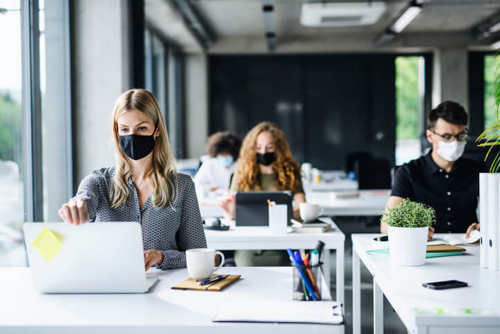 Equo compenso calpestato: dal Mise un bando per professionisti a gratis Equo compenso calpestato: dal Mise un bando per professionisti a gratis