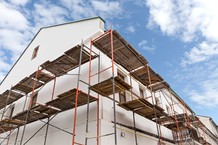 Sismabonus per demolizione e ricostruzione: le condizioni per l’asseverazione tardiva