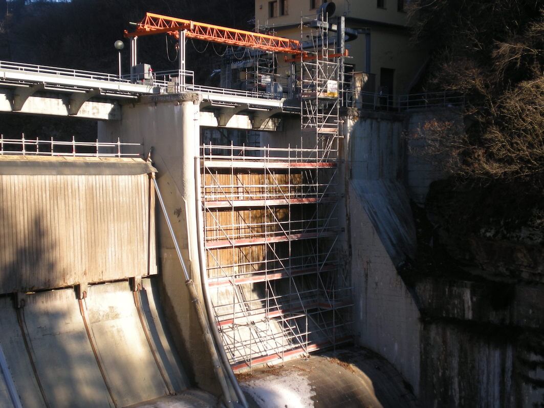 manutenzione delle dighe ponteggio diga