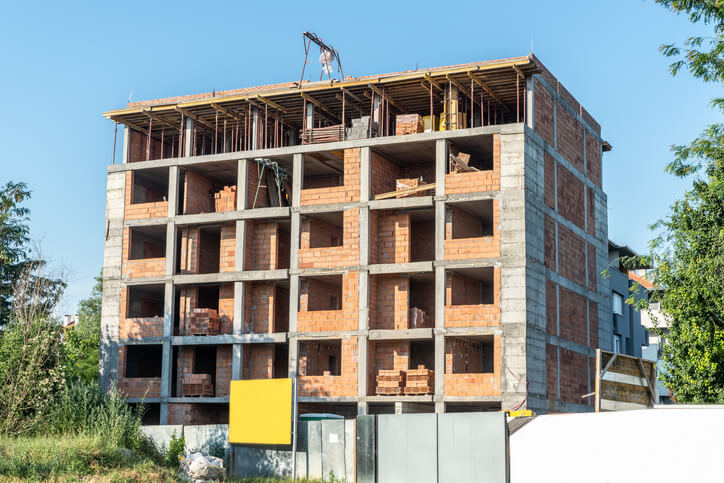 Illegittimo il permesso di costruire in sanatoria condizionato