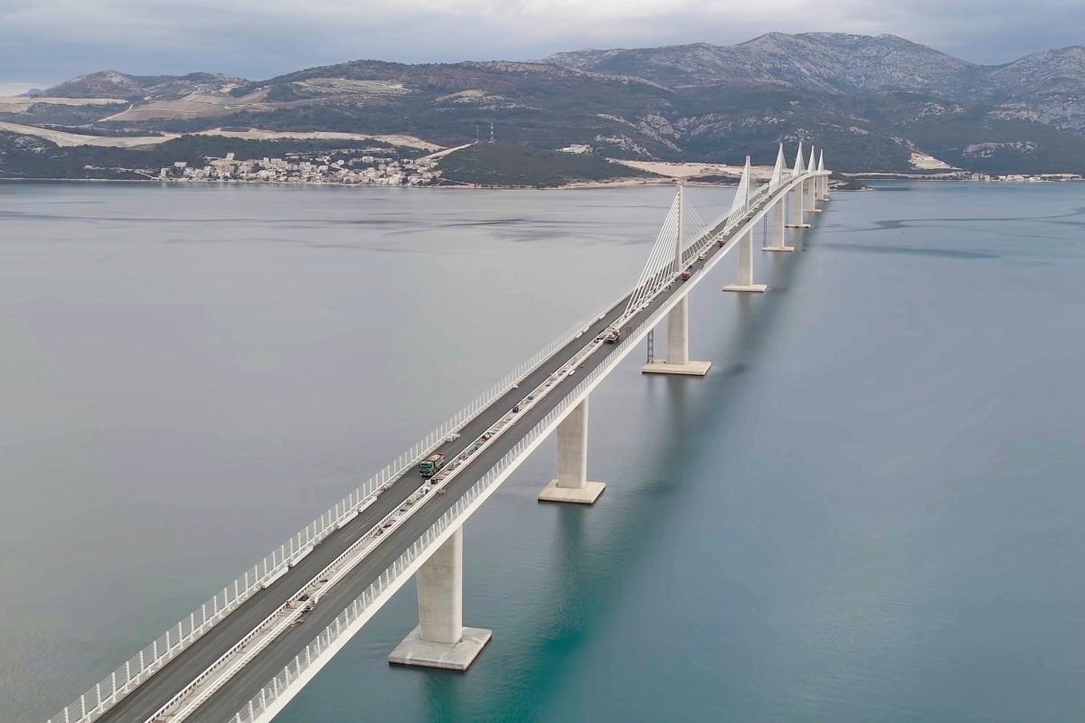 Il nuovo ponte di Sabbioncello apre al traffico veicolare