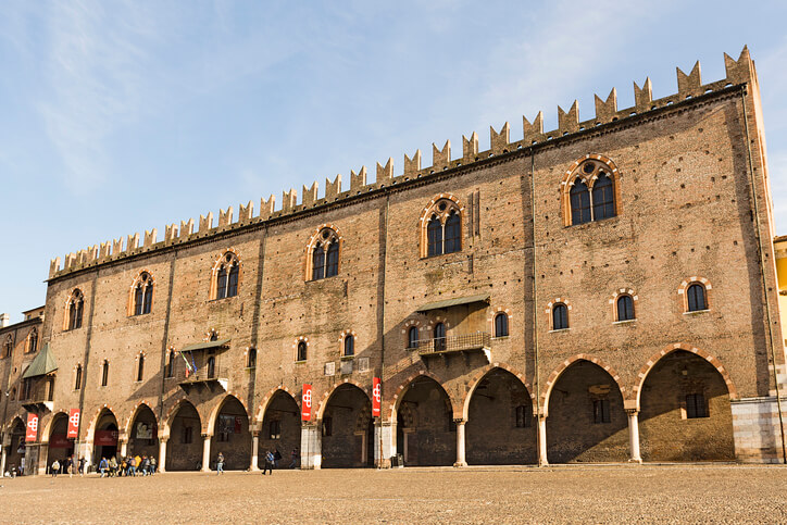 Gara da 44 mln di euro per la valorizzazione del patrimonio culturale Gara da 44 mln di euro per la valorizzazione del patrimonio culturale