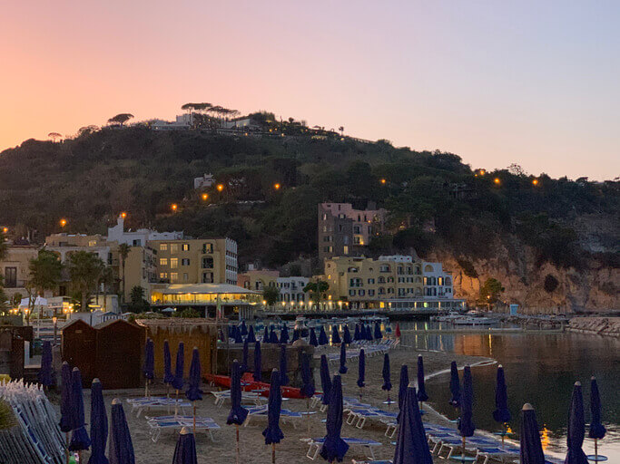 Ischia, firmato l’Accordo inter-istituzionale per la ricostruzione post sisma