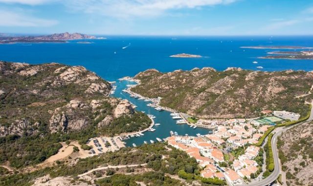 nuovi alberghi di lusso in sardegna coste mare yacht