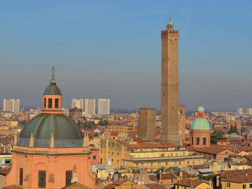 panorama bologna torre garisenda