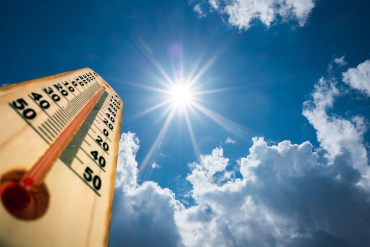 Clima e temperature, un 2023 rovente e pieno di alluvioni: i dati del report SNPA