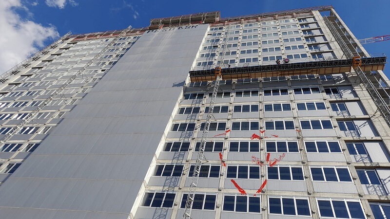 ponteggi elettrici euroedile wave palace padova visto dal basso